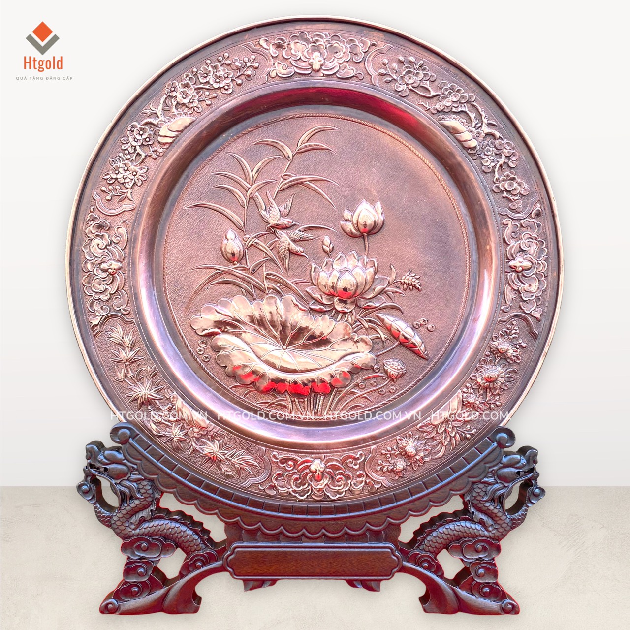 QUÀ TẶNG TRANH ĐĨA ĐỒNG - HOA SEN (Đường kính 35cm; Tổng chiều cao 41cm)