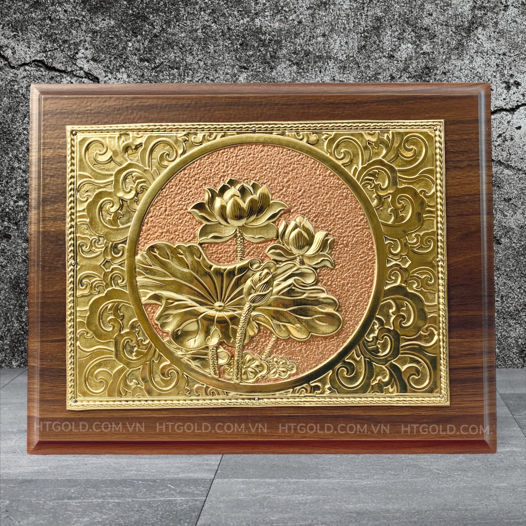 QUÀ TẶNG TRANH ĐỒNG HOA SEN <br>(Kích thước 20cm x 25cm)