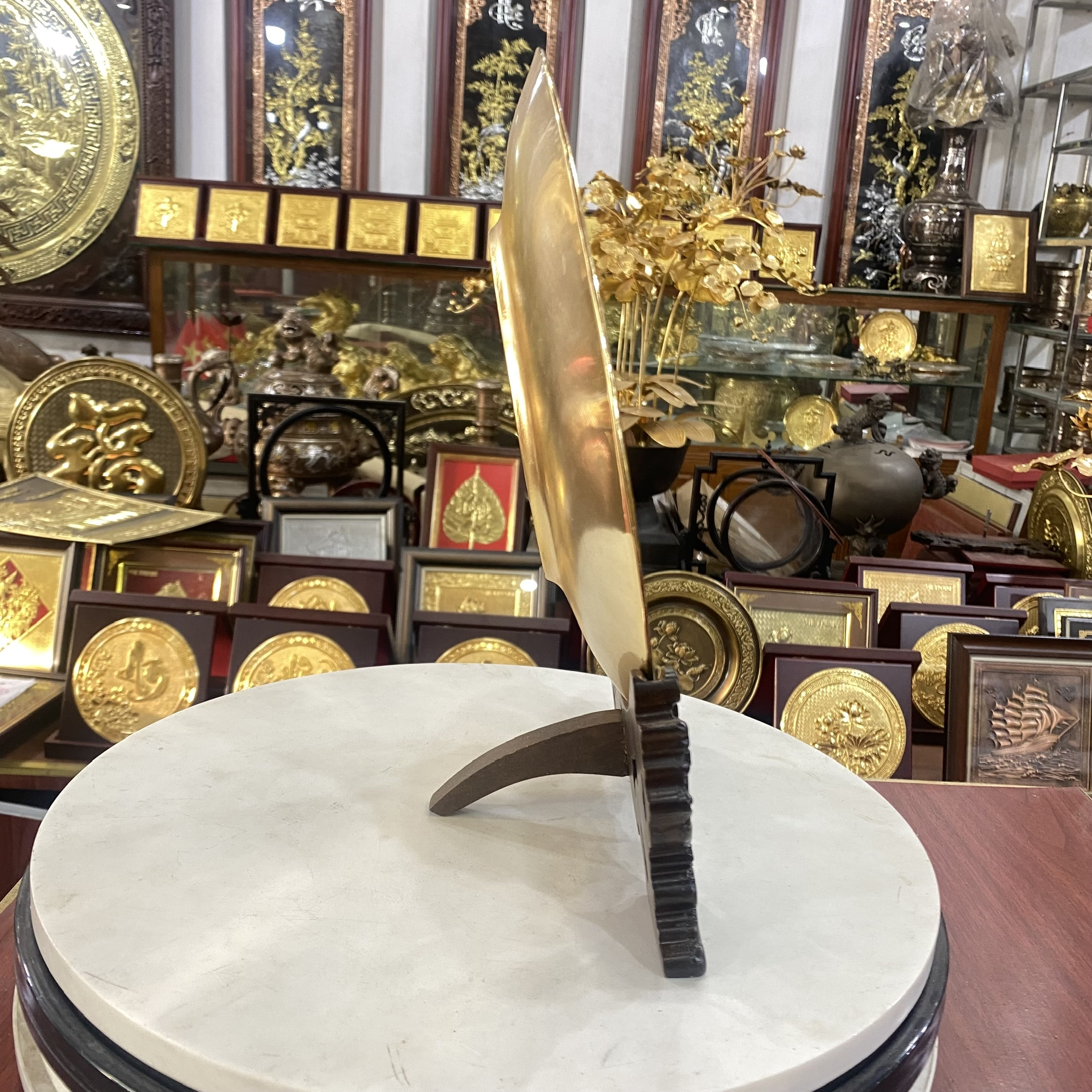 TRANH ĐĨA ĐỒNG CHỮ TRI ÂN MẠ VÀNG 24K (Đk 25cm / Cao 30cm)