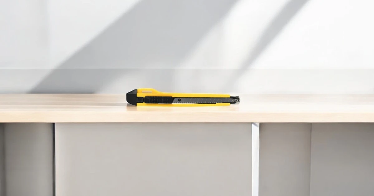 Dao rọc giấy 2 lưỡi Stacom E101 0.4*9mm