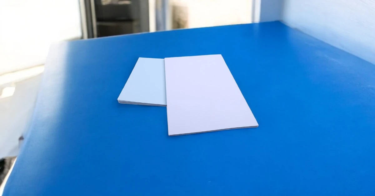 Giấy decal Đế xanh A4 100 tờ/xấp
