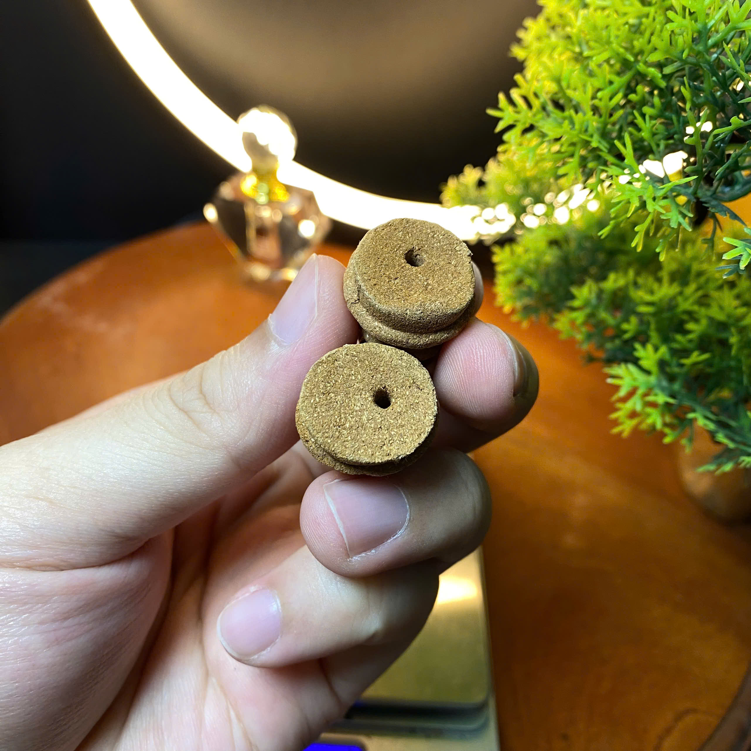 Nhang Nụ Trầm Hương Việt Nam thiên nhiên khói ngược hộp 60gram 20 nụ thơm ngọt thanh khiết 139