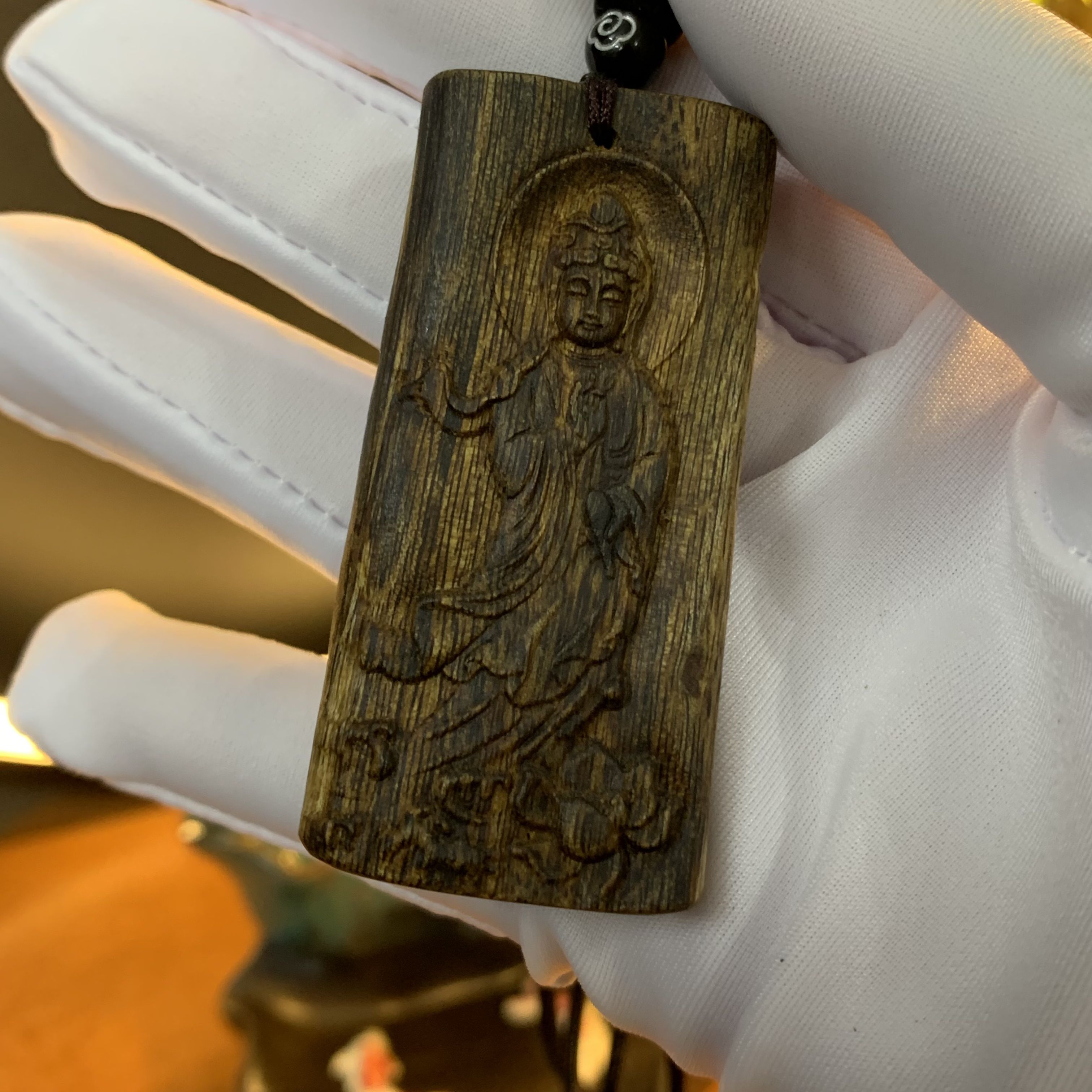 [LIVE] Mặt dây chuyền trầm hương Kì Hải Nam cận chìm khắc hình Quan Âm Bồ Tát 130