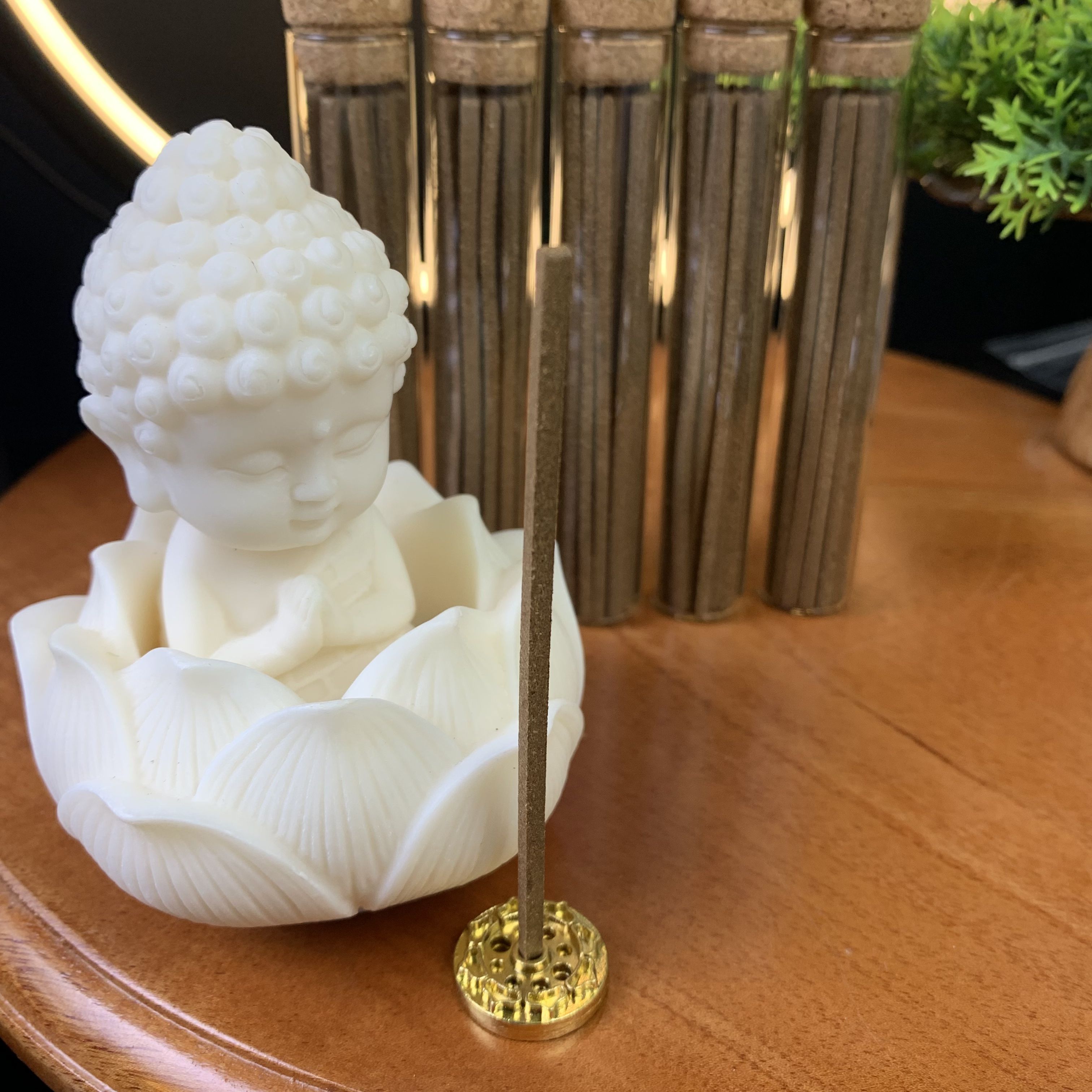 [WEB] Nhang trầm hương Kỳ Hải Nam nhang thanh không keo, dài 9cm, ống 10gram khoảng 20 que kèm đế đốt