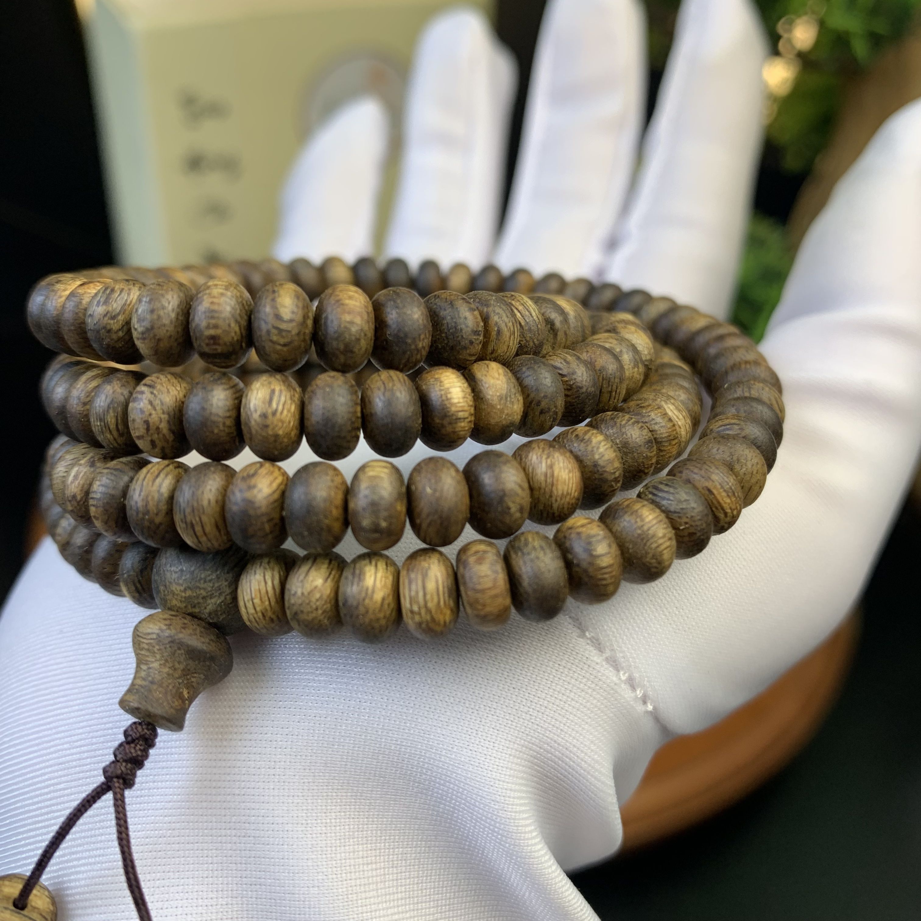 Vòng tay trầm hương Kỳ Hải Nam hạt nút tròn - hạt bàn tính chuỗi 168 hạt 6li đẹp dầu nặng gram 049