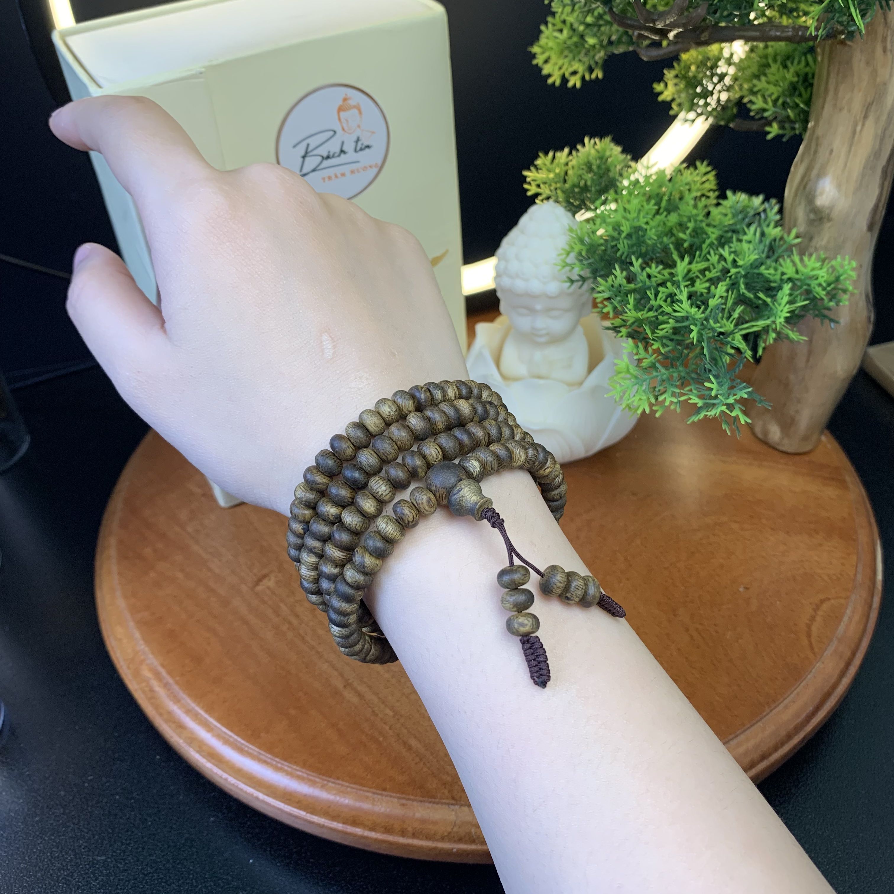 Vòng tay trầm hương Kỳ Hải Nam hạt nút tròn - hạt bàn tính chuỗi 168 hạt 6li đẹp dầu nặng gram 049