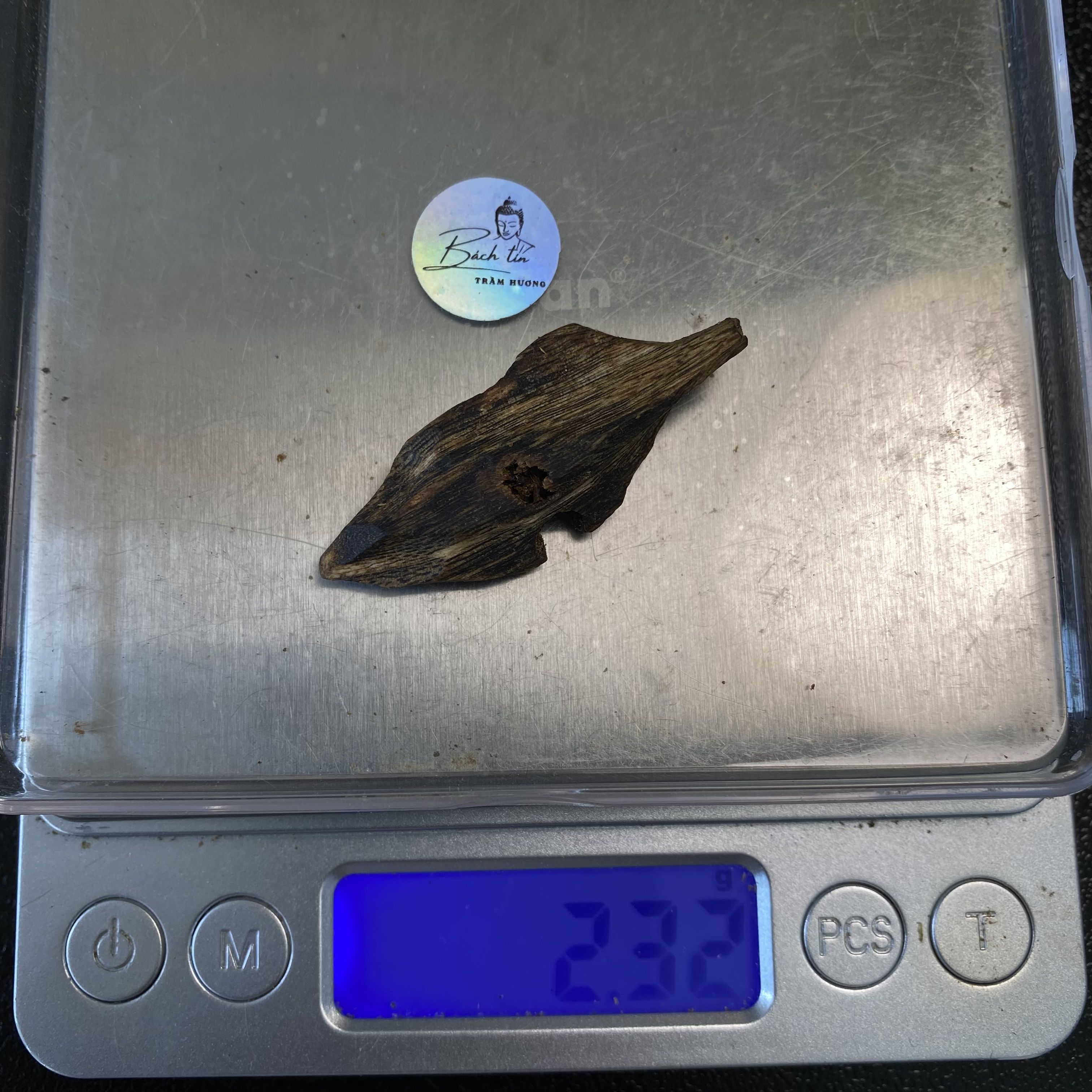Miếng trầm hương Kỳ Hải Nam dầu đỏ cận chìm, xông đốt, bỏ ví, sưu tầm quà tặng, miếng 2-4gram 103-02