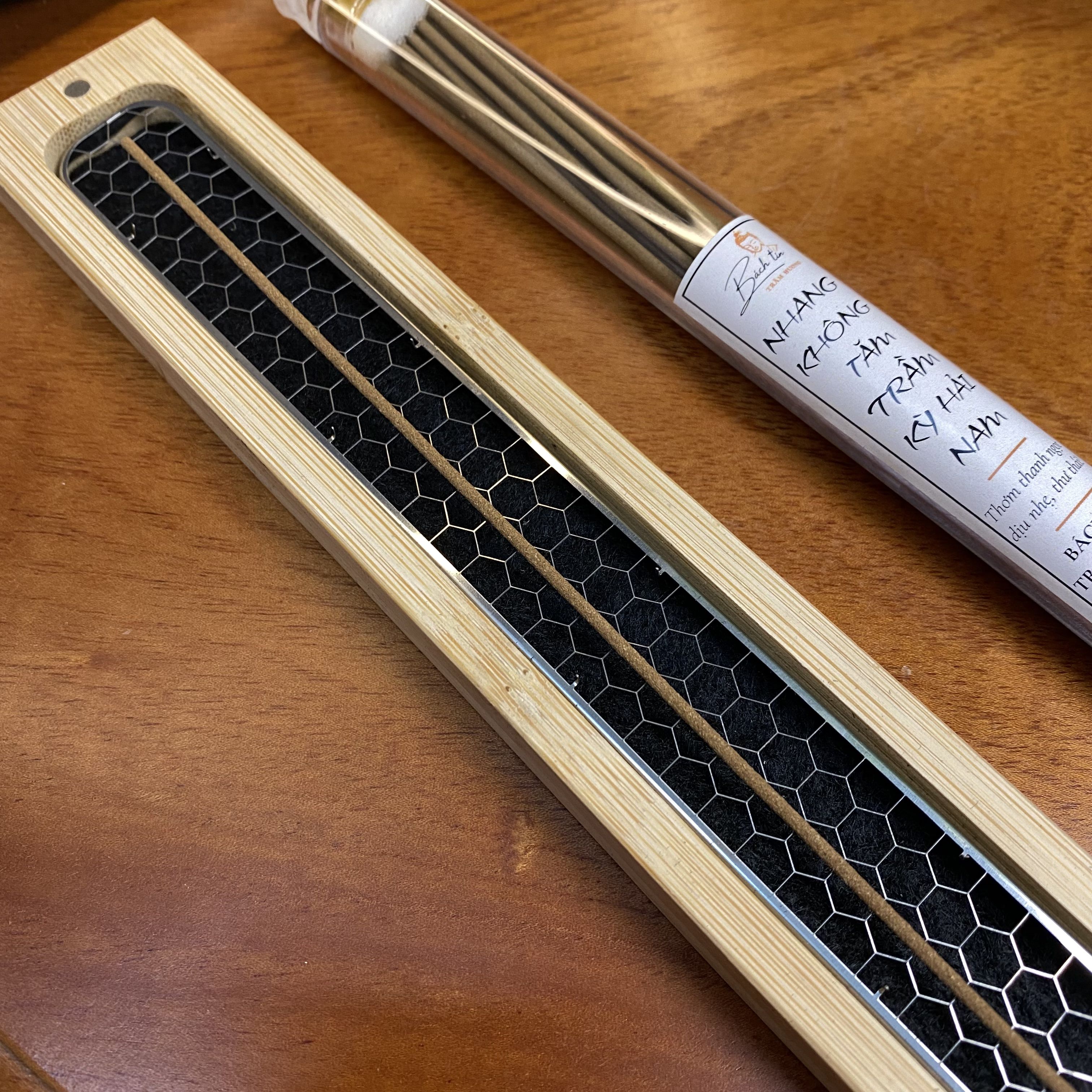 [QÙA TẶNG KHI MUA NHANG] Hộp đế đốt nhang không tăm nhang thanh gỗ, có nam châm, lướt sắt, bông chống cháy