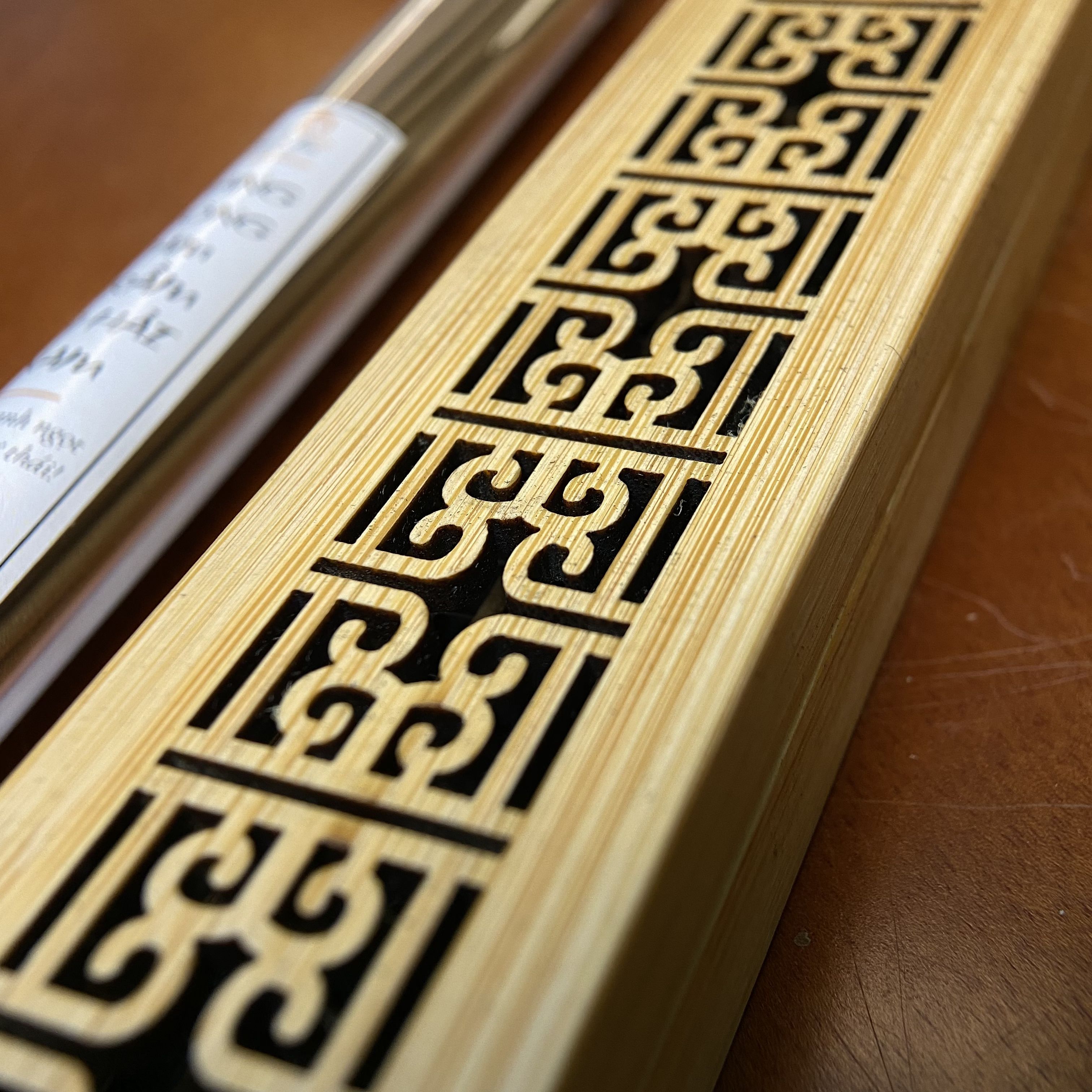 [QÙA TẶNG KHI MUA NHANG] Hộp đế đốt nhang không tăm nhang thanh gỗ, có nam châm, lướt sắt, bông chống cháy