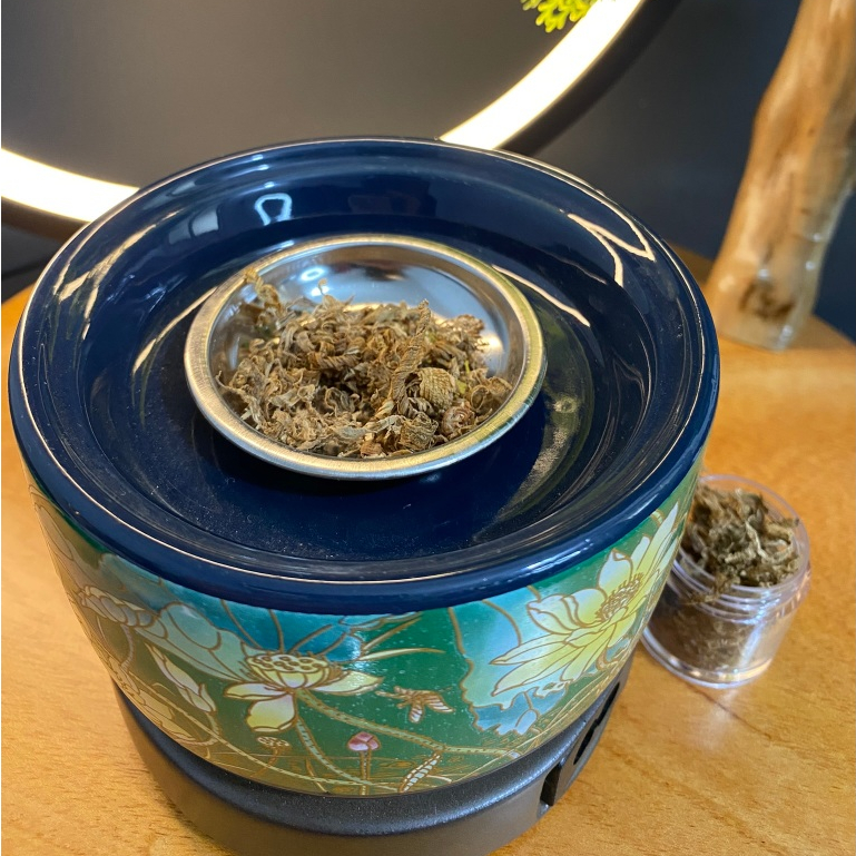 Vụn trầm hương Kì Hải Nam dưỡng vòng xông đốt  mùi thơm cay nồng ngọt LỌ 1gr 105