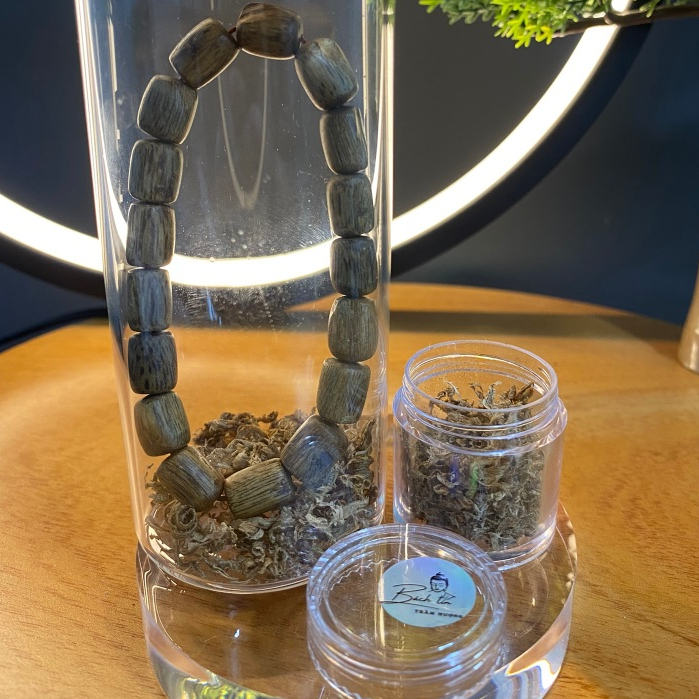 Vụn trầm hương Kì Hải Nam dưỡng vòng xông đốt  mùi thơm cay nồng ngọt LỌ 1gr 105