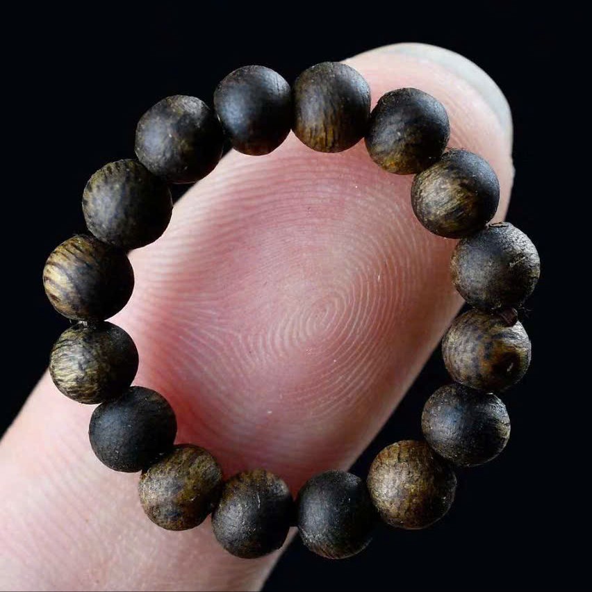 Nhẫn trầm hương Kì Hải Nam hạt tròn 4mm Bách Tín Trầm Hương