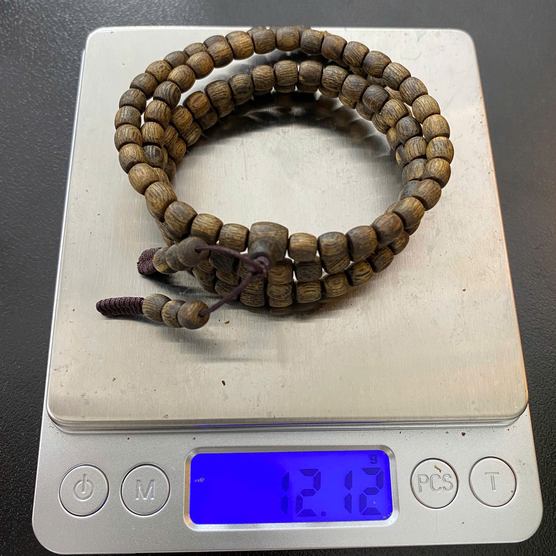 Vòng tay trầm hương Kì Hải Nam cận chìm vòng dài 138 hạt đeo cổ đeo tay 5mm 12gram thơm mạnh 036