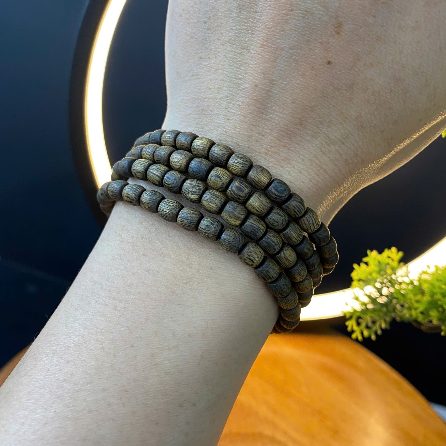 Vòng tay trầm hương Kì Hải Nam cận chìm vòng dài 138 hạt đeo cổ đeo tay 5mm 12gram thơm mạnh 036