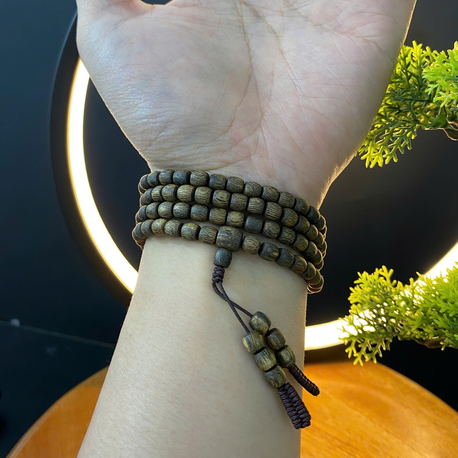 Vòng tay trầm hương Kì Hải Nam cận chìm vòng dài 138 hạt đeo cổ đeo tay 5mm 12gram thơm mạnh 036