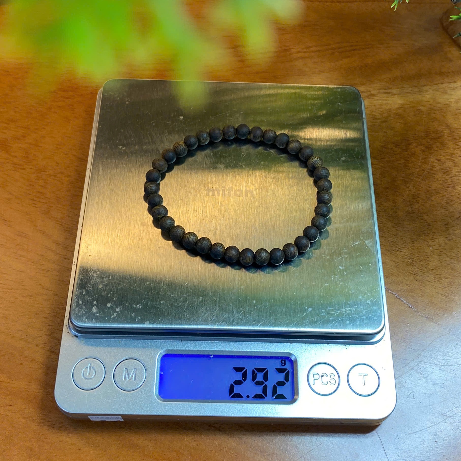 Vòng tay trầm hương Kì Hải Nam chìm nước hạt tròn 5li tay nữ 045