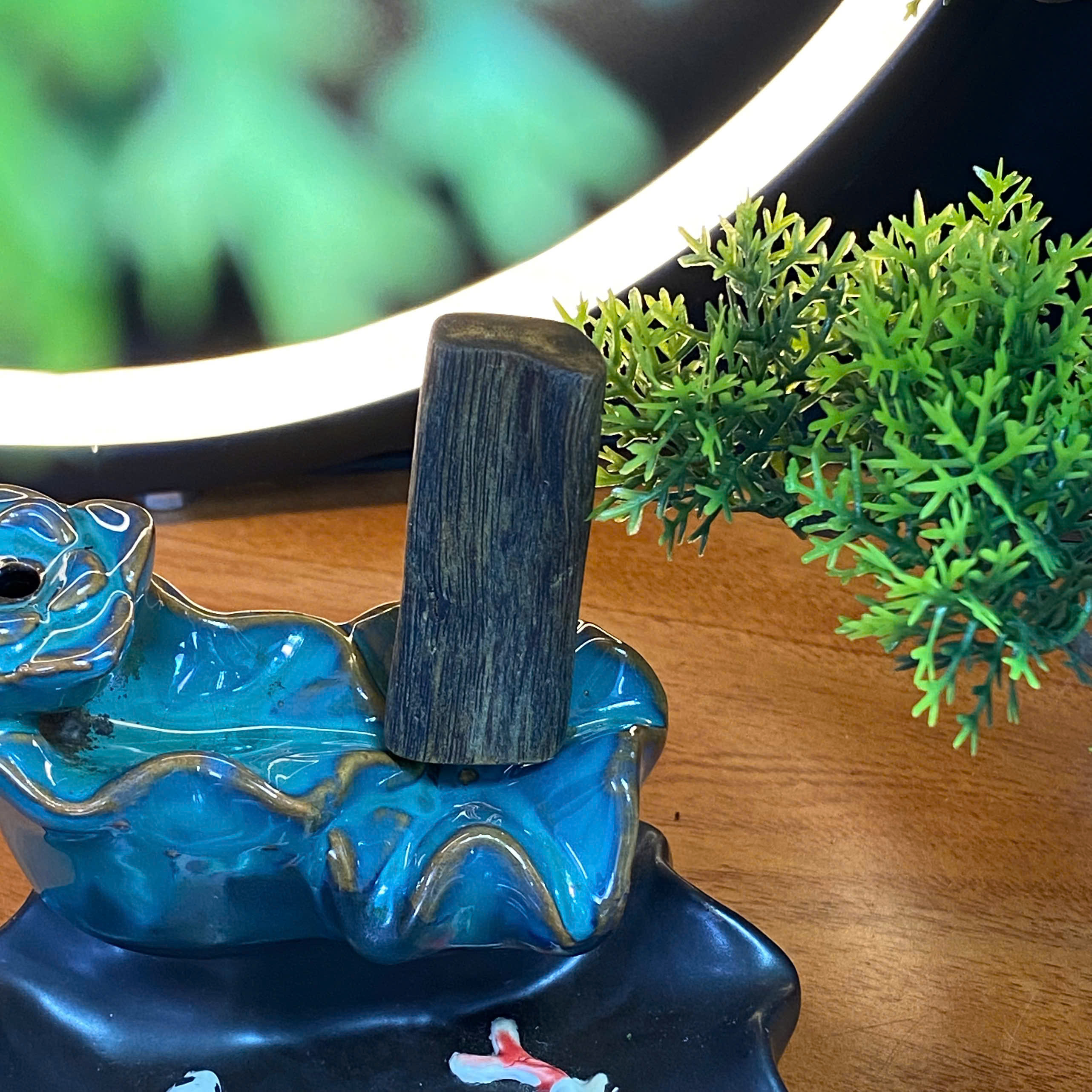 [LIVE] Mặt dây chuyền trầm hương Kì Hải Nam chìm nước dầu đen 5-6g trên mặt 127