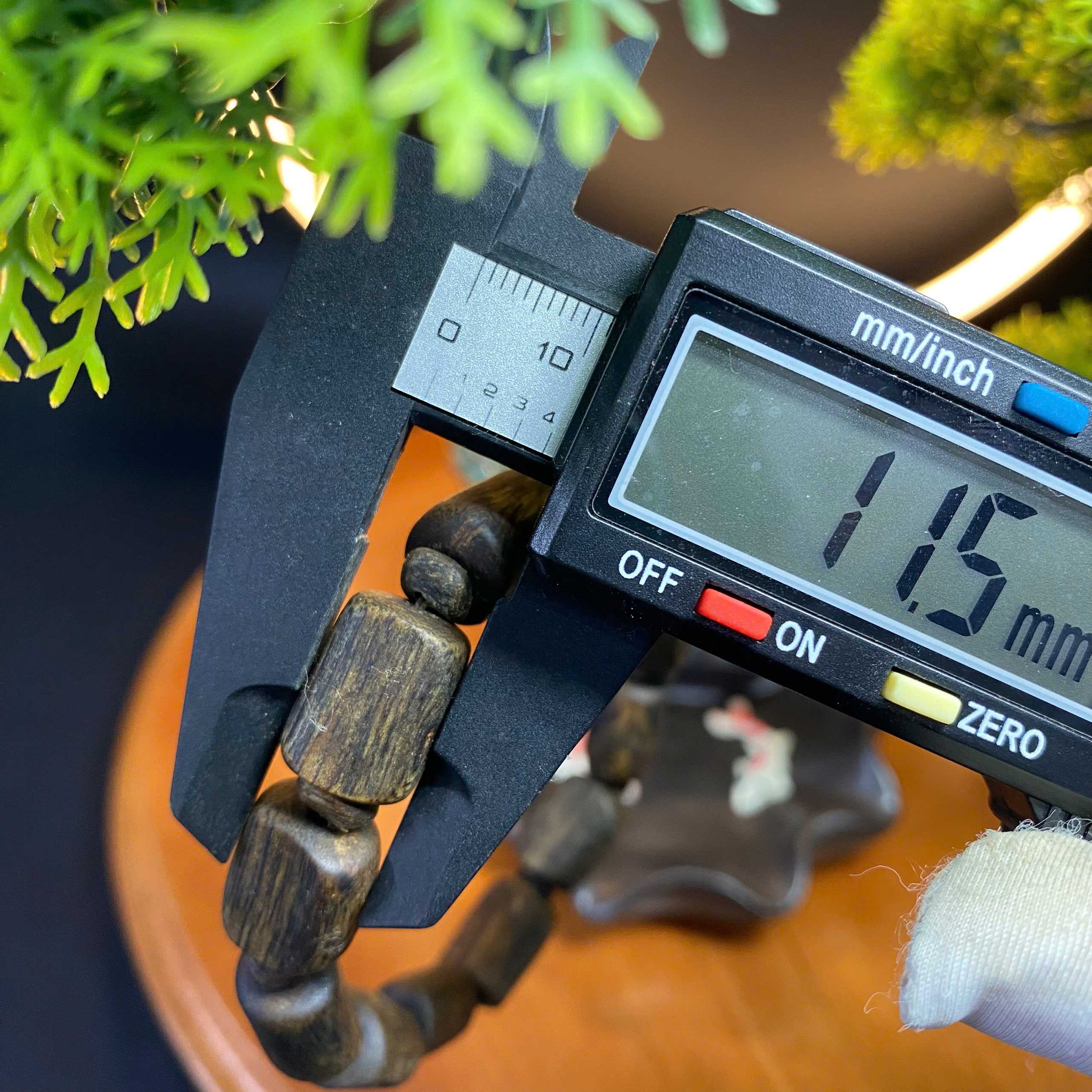 [LIVE] Vòng tay trầm hương Kì Hải Nam chìm nước Tâm Kì dầu đốt trúc 10-12li dầu đen 046