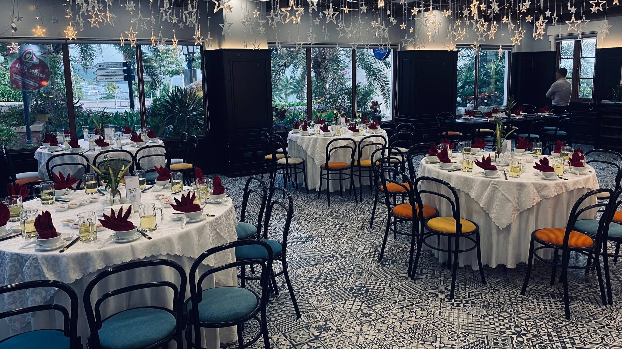 Thi công nội thất nhà hàng TIME CORNER RESTAURANT