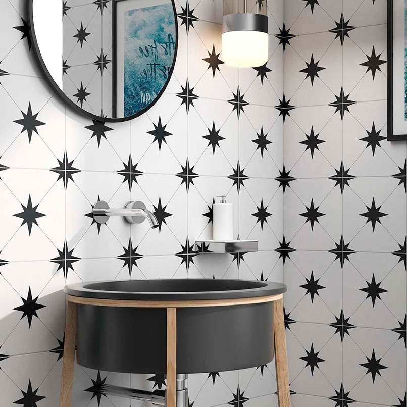 LLEVANT BLACK