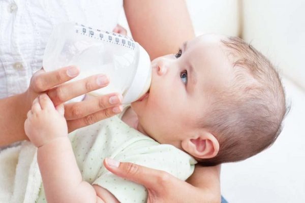 Bảng lượng sữa cho con bú theo tháng tuổi