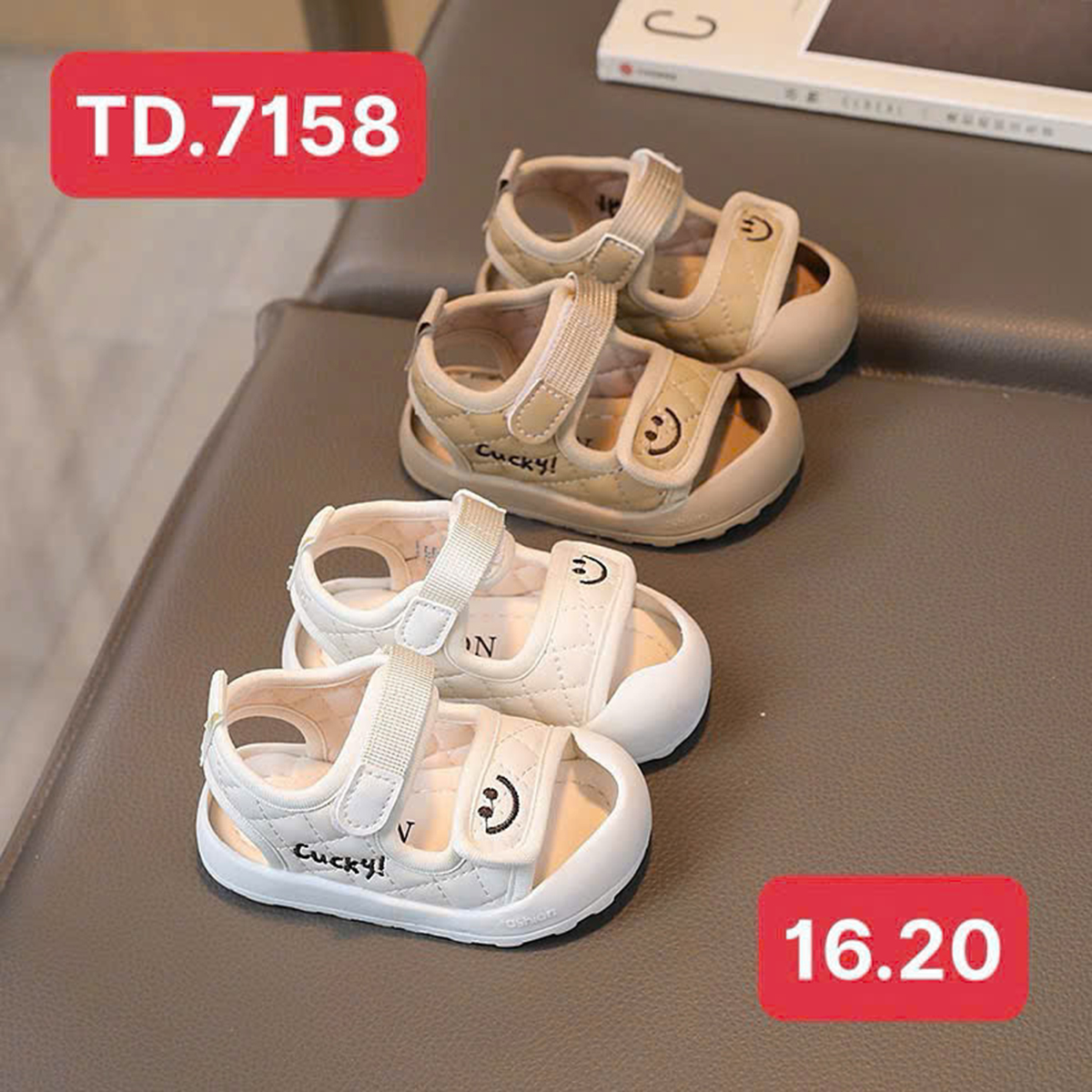 Dép quai hậu nhí (mặt cười)