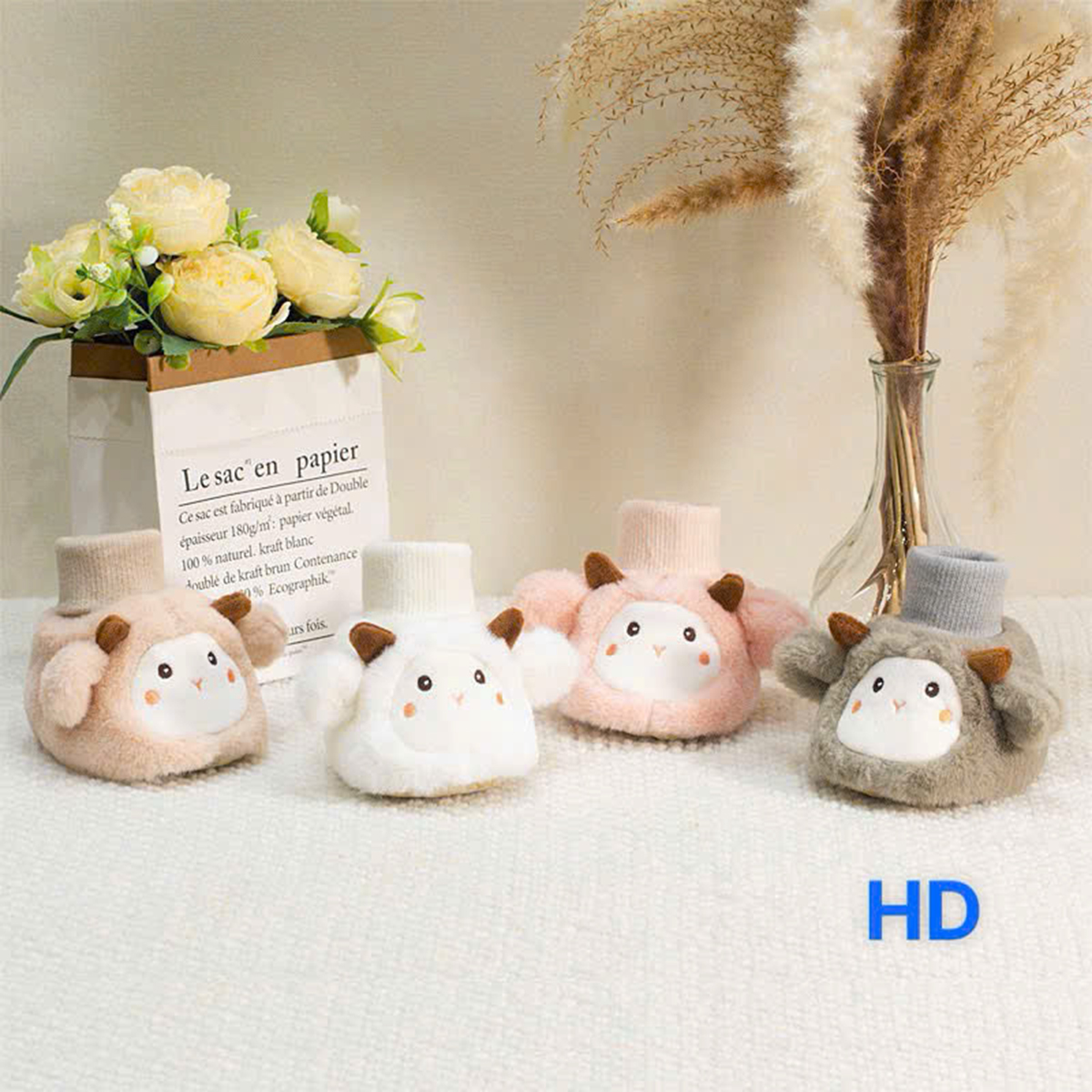 Giày cổ cao hình thú