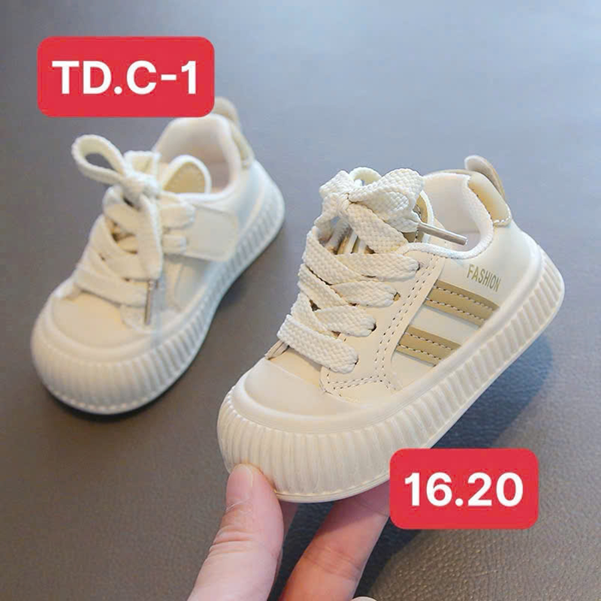 Giày thể thao kẻ sọc 2