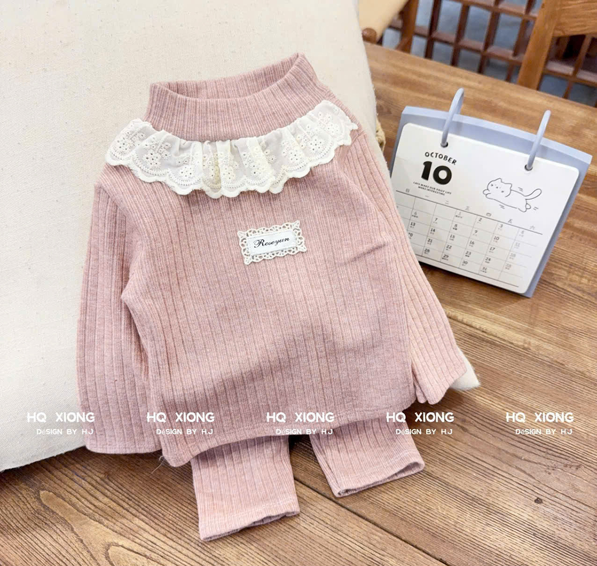 Bộ len đũa cổ ren