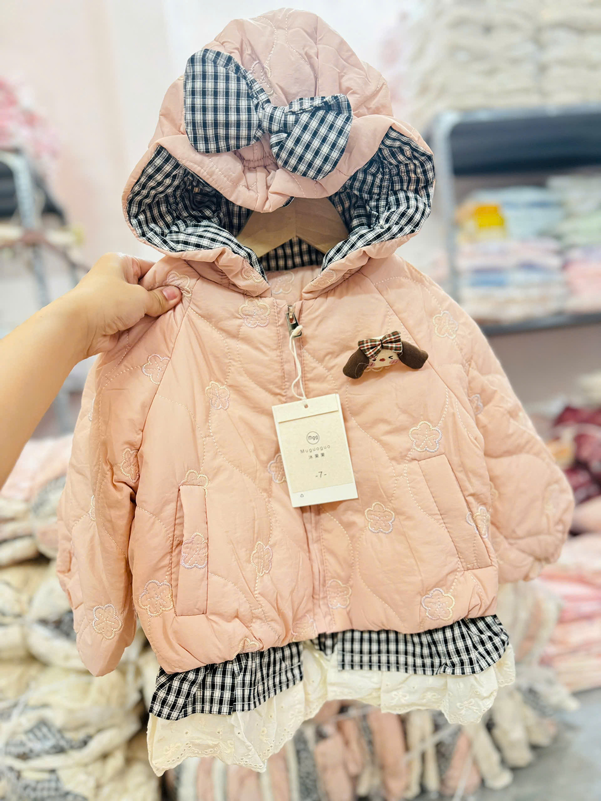 Áo khoác phao bé gái bèo