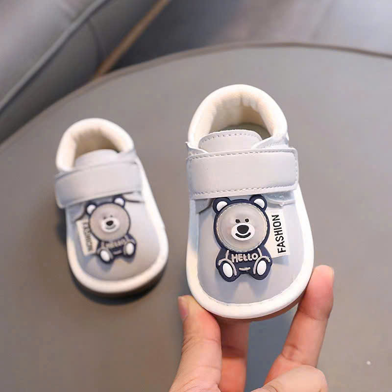 Giày chip chip gấu phát sáng