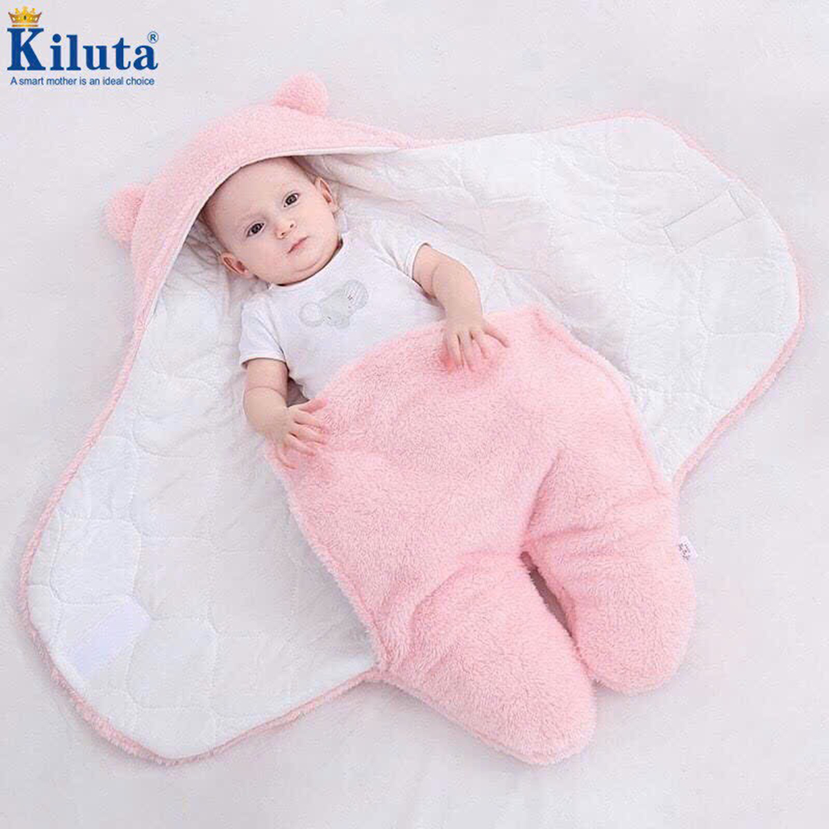 Ủm gấu bông cho bé