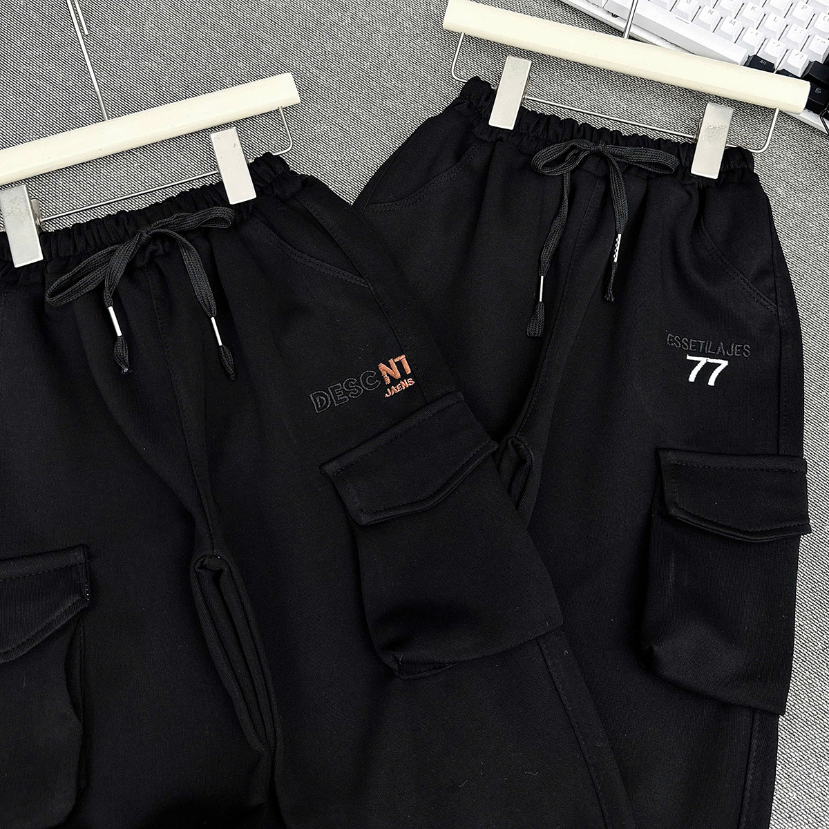 Quần nỉ túi hộp nhỡ