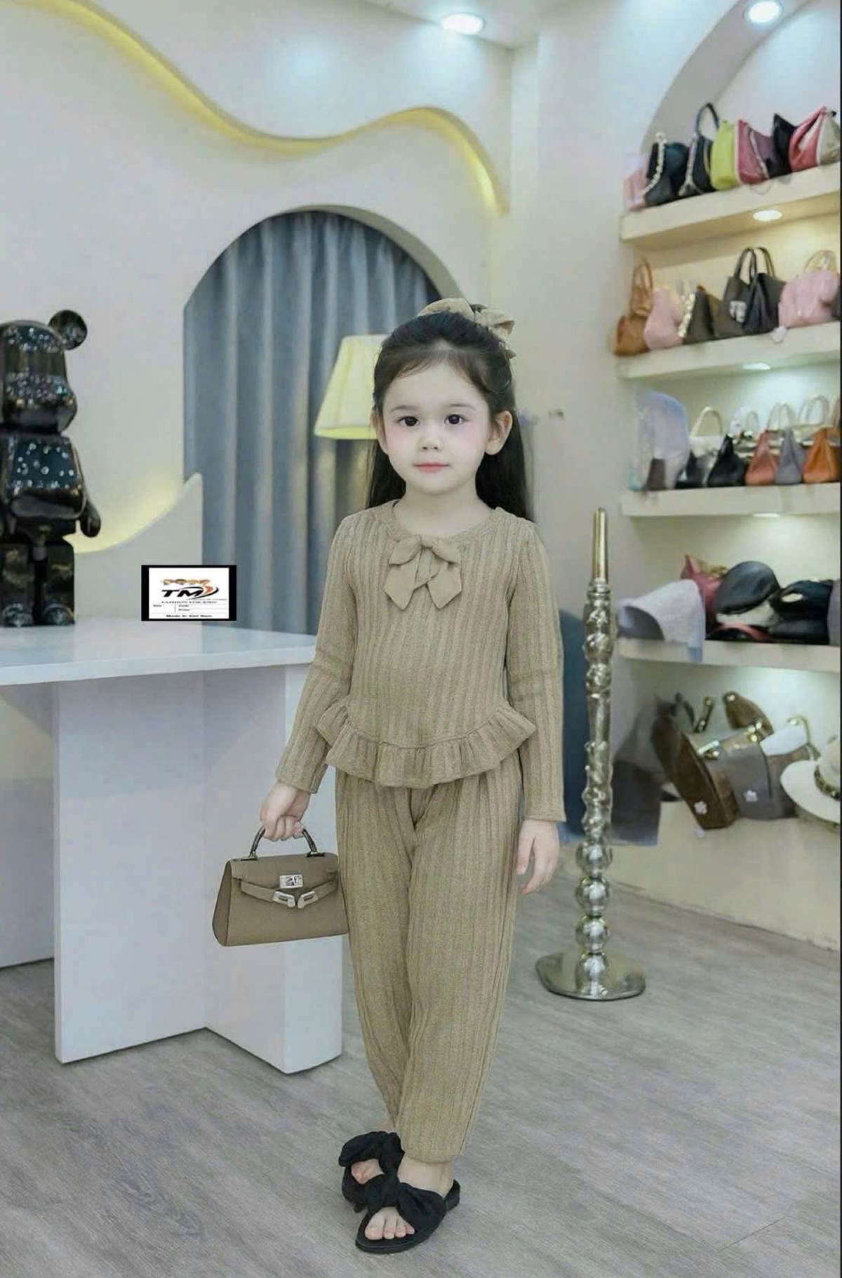 Bộ len đũa nơ bé gái