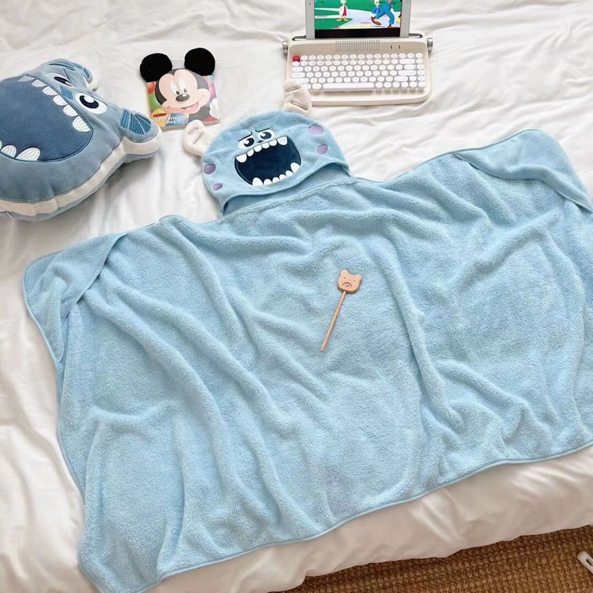 Choàng ủm tắm cho bé