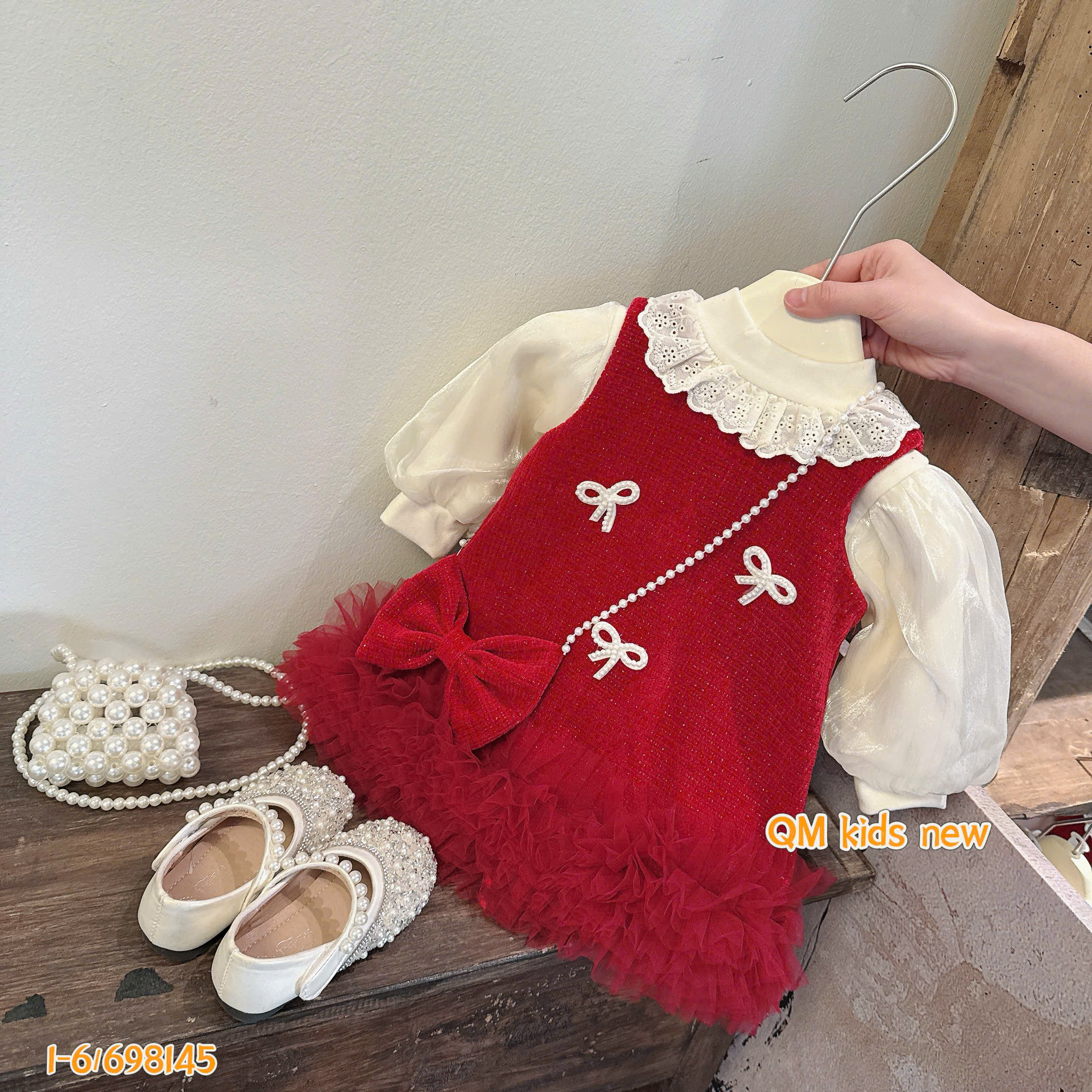 Váy xuông kim tuyến chân ren 1