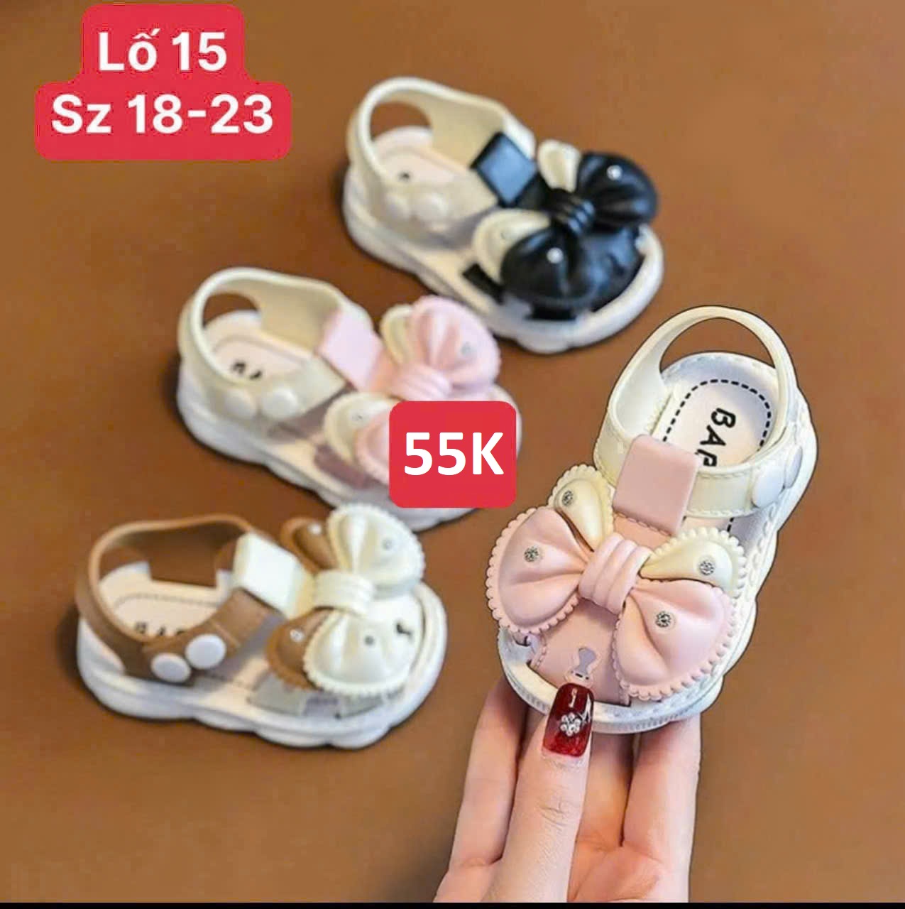Dép nhựa nơ bé gái