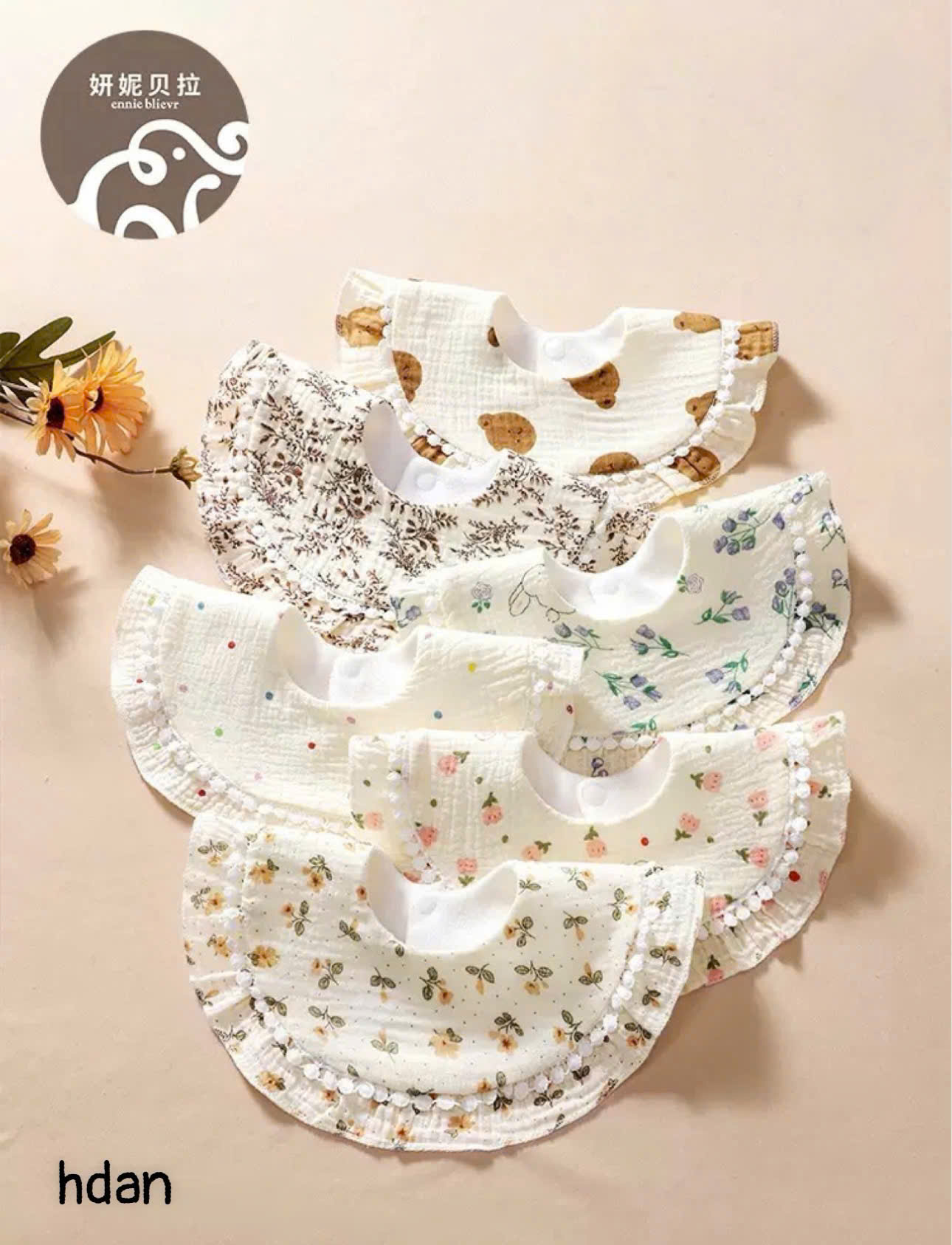 Yếm Muslin tròn phối ren