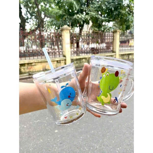 Cốc thủy tinh chia vạch