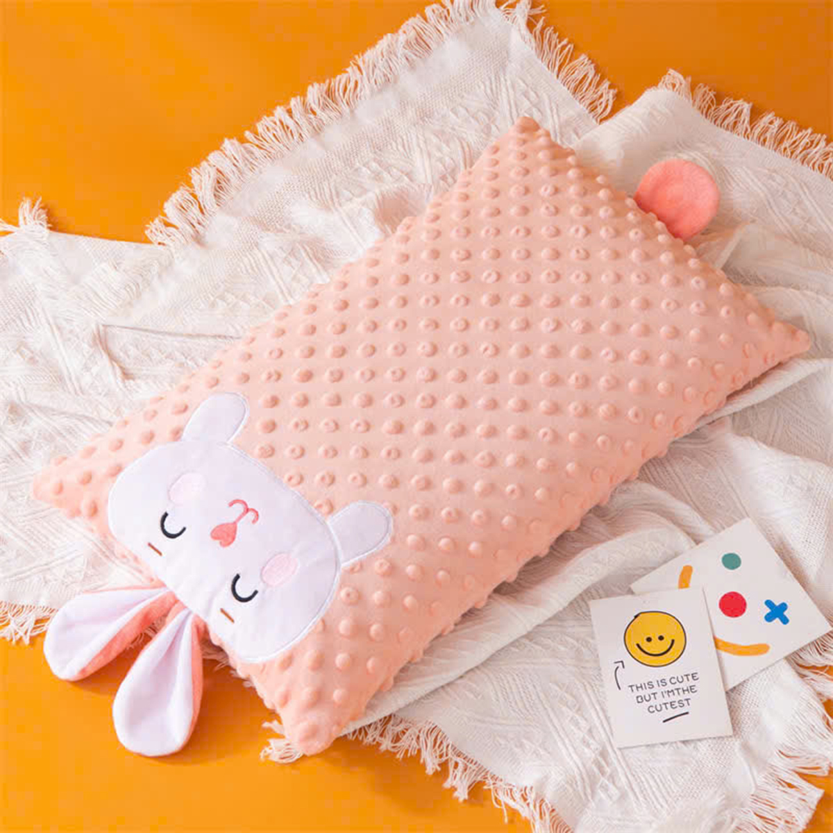 Gối bông cho bé (nhung hạt)