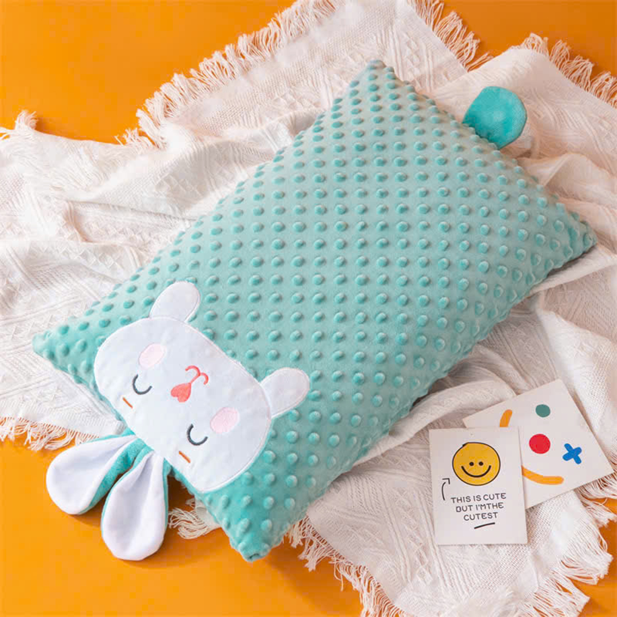 Gối bông cho bé (nhung hạt)