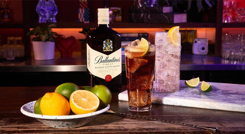 Cách pha rượu Whisky với Coca và Soda tạo sự tươi mát