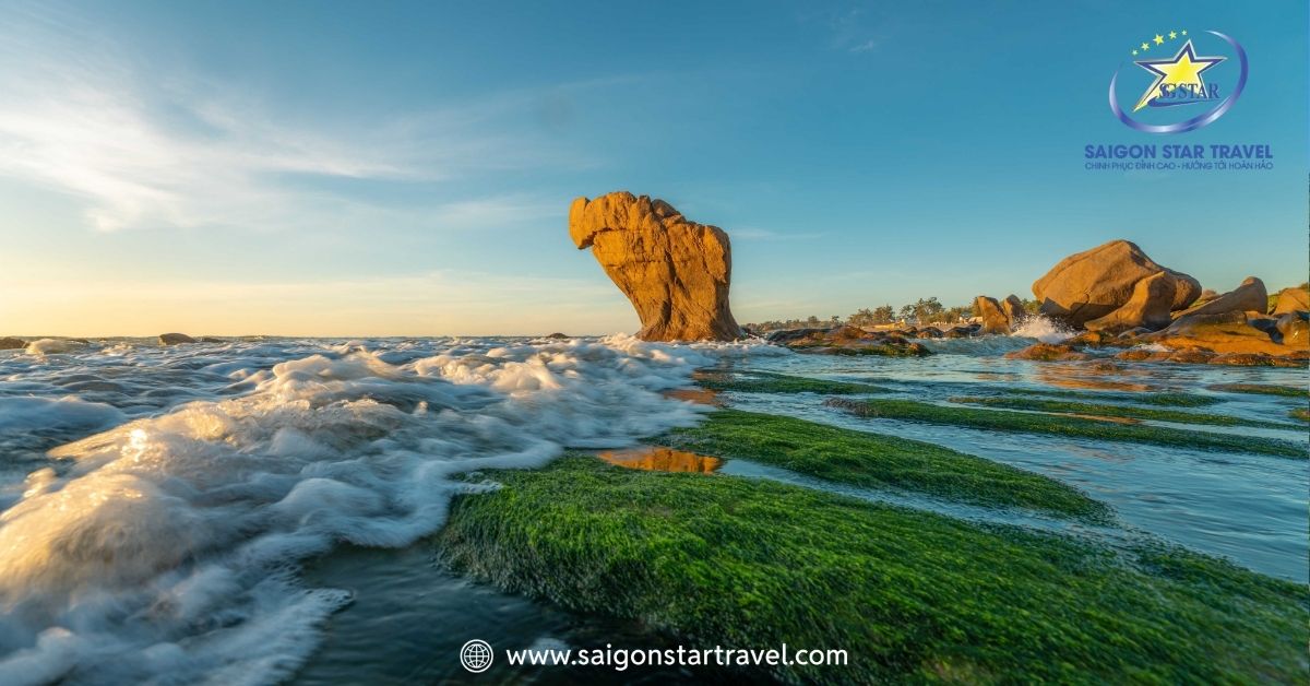 Du lịch Cổ Thạch: Biển Cổ Thạch, Bãi đá bảy màu, Chùa Hang, Homestay