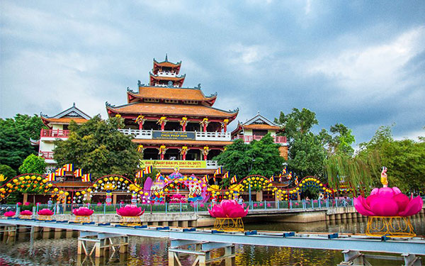 Chùa Pháp Hoa – Điểm tâm linh giữa lòng Sài Gòn