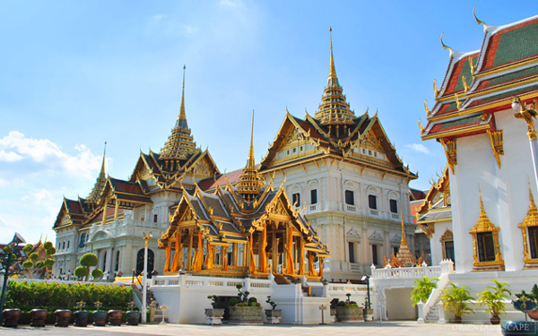 Cung điện Hoàng gia Thái Lan đóng cửa lúc nào?