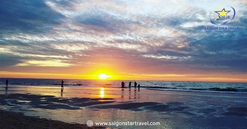 Phan Thiết Về Đêm: Top Hoạt Động Hấp Dẫn Không Thể Bỏ Lỡ