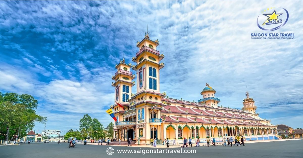 Tòa Thánh Tây Ninh: Kinh Nghiệm Tham Quan, Giờ Lễ & Quy Định Mới Nhất