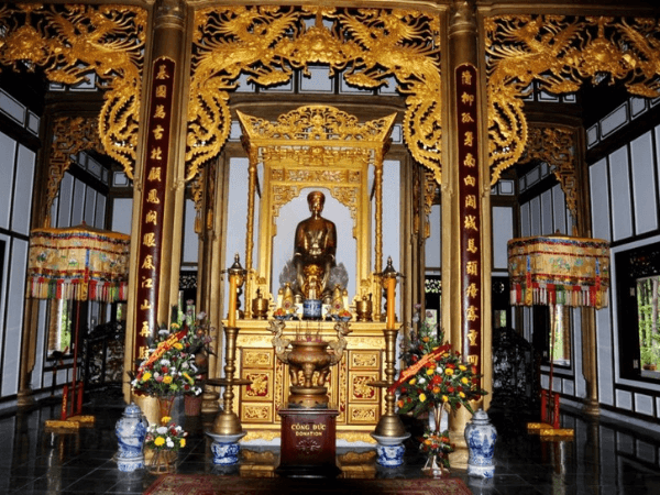 Giới thiệu đền Huyền Trân công chúa