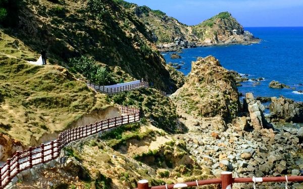 Khám phá Tour Kỳ Co Eo Gió Trung Lương 1 Ngày