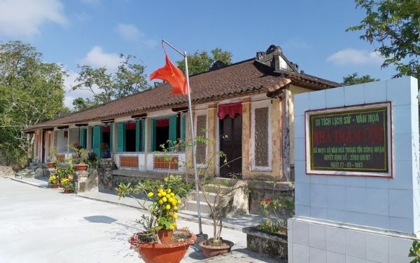 Khám phá vẻ đẹp của nhà cổ Trăm Cột miền Tây Nam Bộ
